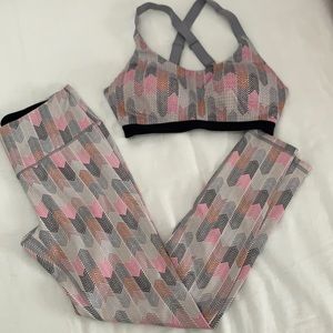 Victoria Sport leggings and bra set sz Small/ 34D